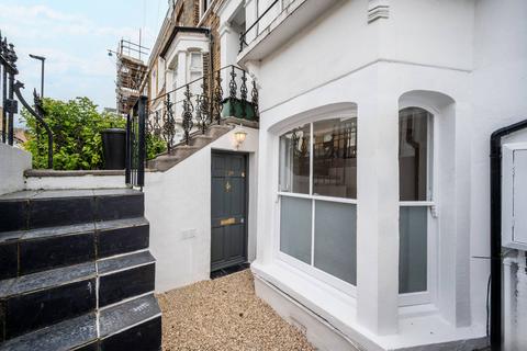 12a Calverley Grove, London, N19 3LG