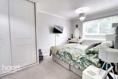22 Sunmead Walk, Cambridge, CB1 9YB