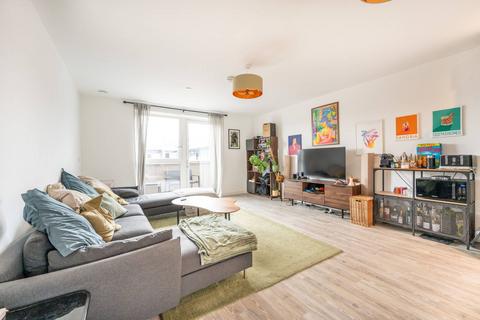 3 bedroom flat to rent, Thunderer Street, Upton Park, LONDON, E13