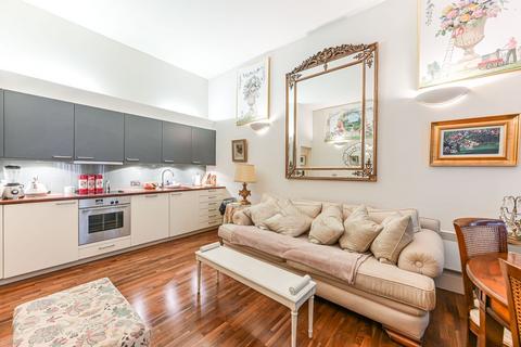 Earls Court Road, High Street Kensington, London, W8