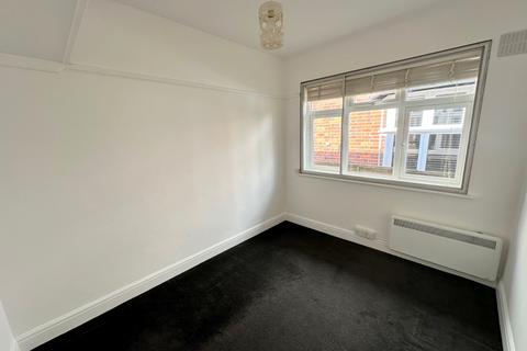 9 Leigh Park, Datchet, Slough, SL3 9JP