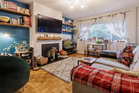 2 bedroom apartment for sale, Forest Glade, Highams Park, E4