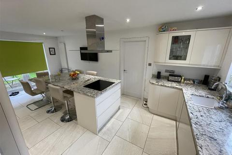 1 Darcey Close, Grange Park, Swindon, SN5 6DZ