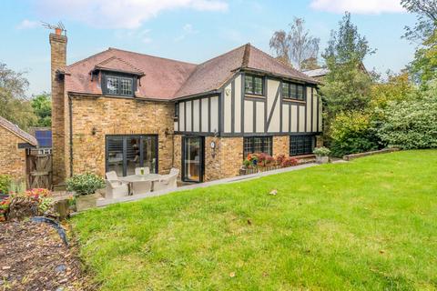 5 bedroom detached house for sale, Linden Road, Hampshire GU35