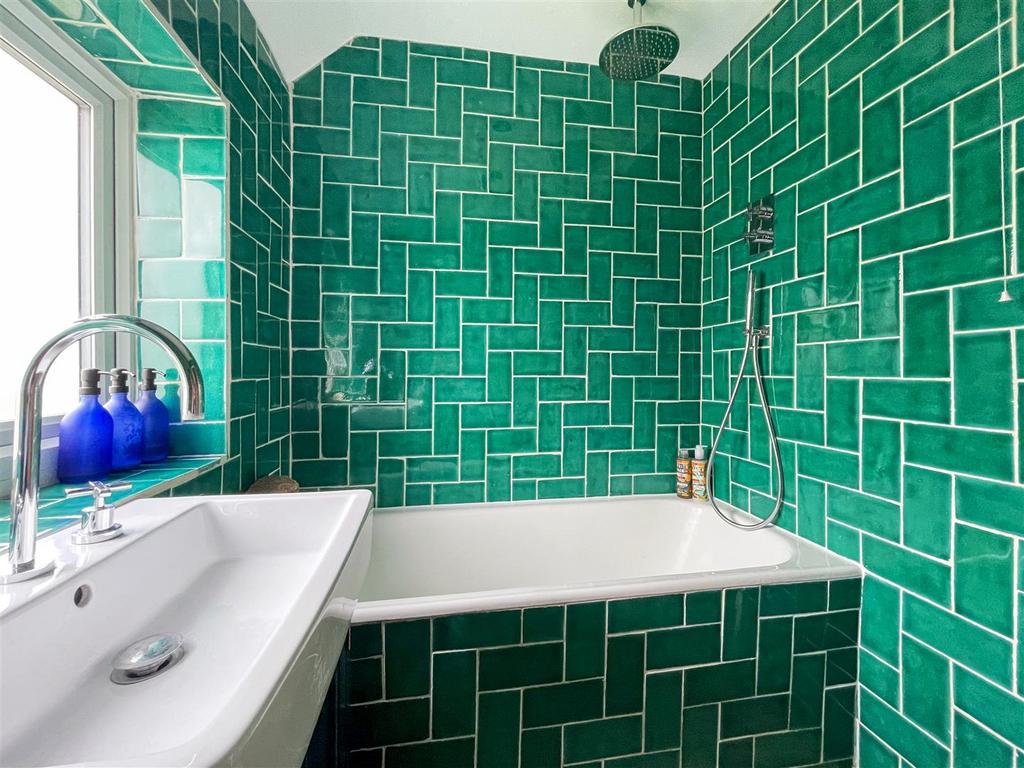 Bath a.JPG