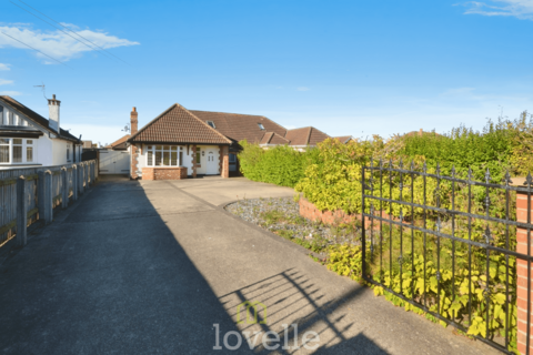 4 bedroom semi-detached bungalow for sale, Church Avenue, Humberston DN36