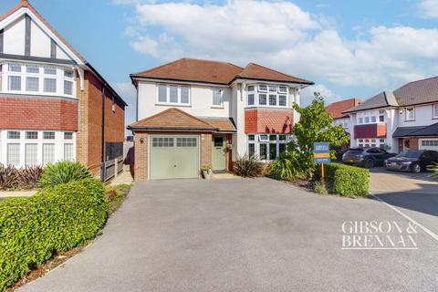 4 bedroom detached house for sale, Palmer Way, Basildon, SS16