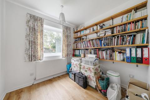 22 Denbigh Road, Thame, OX9 3TL