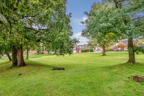 22 Denbigh Road, Thame, OX9 3TL