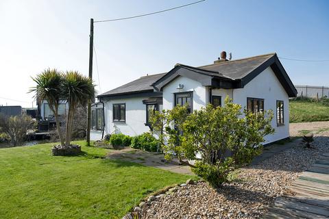 2 bedroom cottage for sale, Wall Farm Lane, Jury's Gap, Camber, East Sussex TN31 7SE