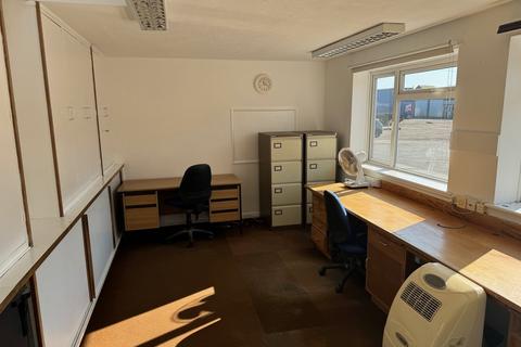 Property to rent, Slade Yard Rye TN31 7DG