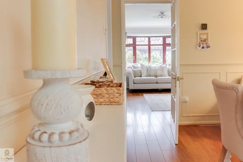 63 Ampleforth Drive, Stafford, ST17 4TE