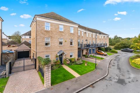 5 bedroom semi-detached house for sale, Kingsdale Drive, Menston LS29