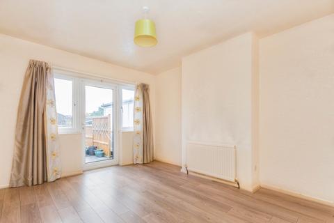 29 Drayton Road, Irthlingborough, Wellingborough, NN9 5TA