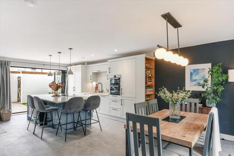 17 Fairview Road, Cheltenham, GL52 2AD