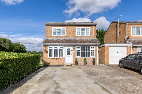 4 bedroom detached house for sale, Caister Close, Stevenage, SG1