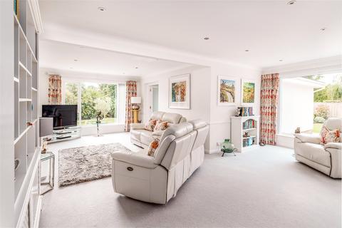 4 bedroom detached house for sale, Selhurst Close, East Preston, Littlehampton, West Sussex, BN16