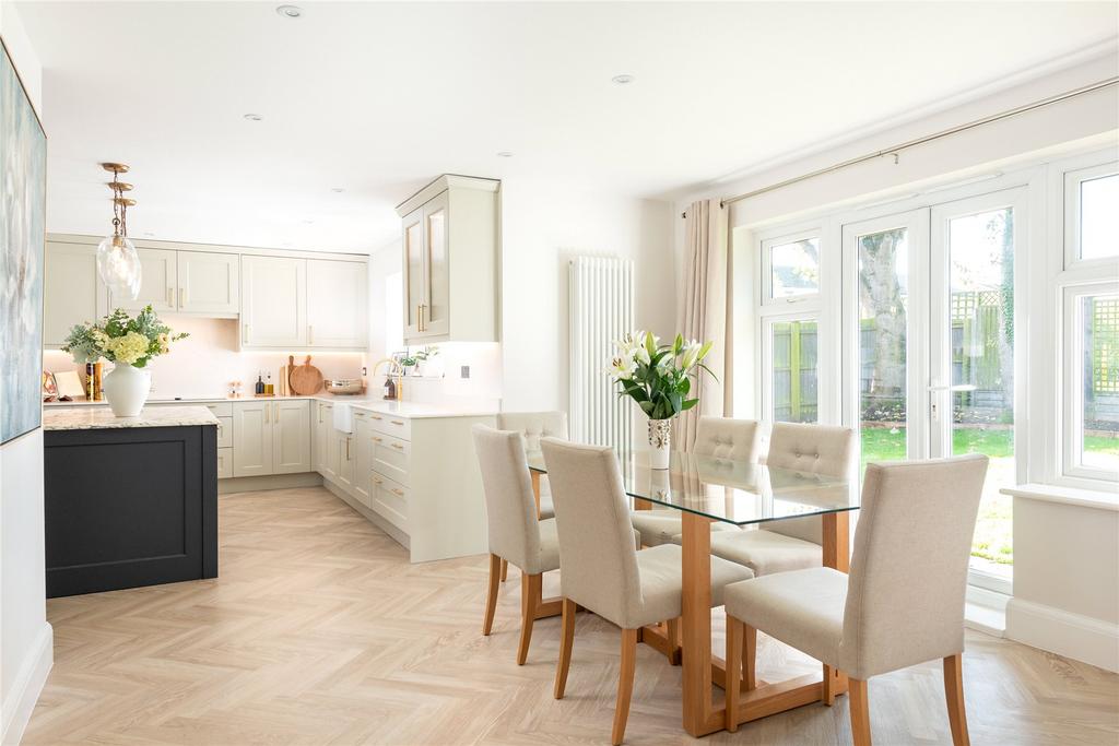 Kit/Dining Room