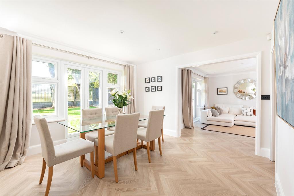Dining To Family Rm