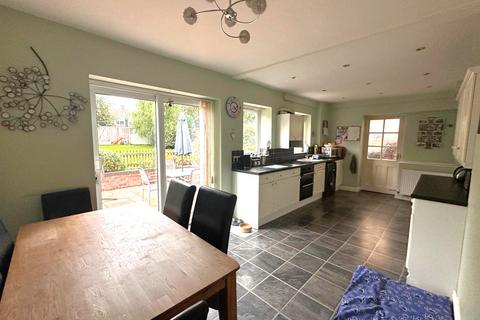 undefined, Chestnut Grove, Kidderminster, DY11