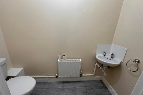 3 bedroom house to rent, Bedford Road, West Bromwich, B71