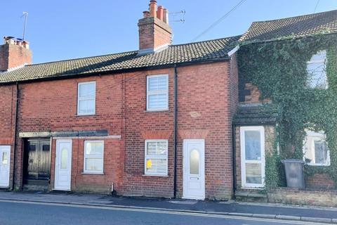 2 bedroom house to rent, Hockliffe Street, Leighton Buzzard