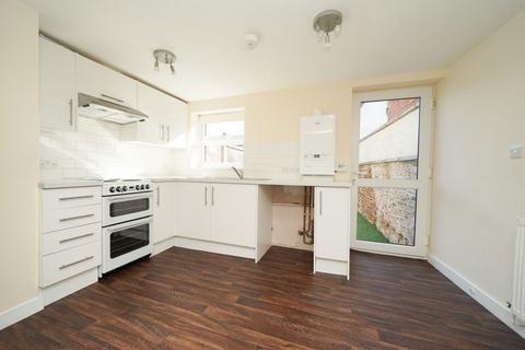 2 bedroom house to rent, Hockliffe Street, Leighton Buzzard