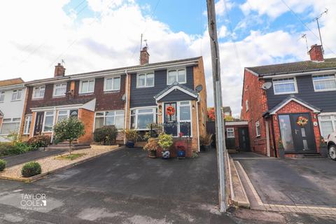 3 bedroom end of terrace house for sale, Chaytor Road, Polesworth