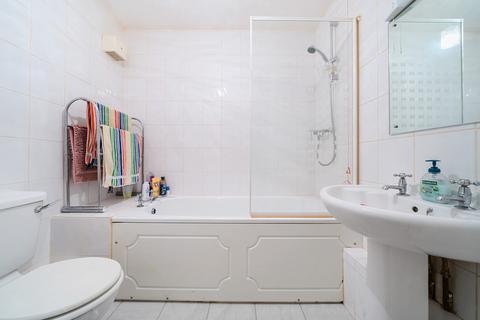 1 bedroom flat for sale, Station Road, Sidcup DA15