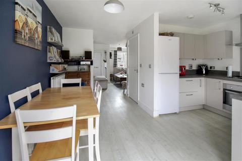8 Abraham Way, Bordon, GU35 0FU