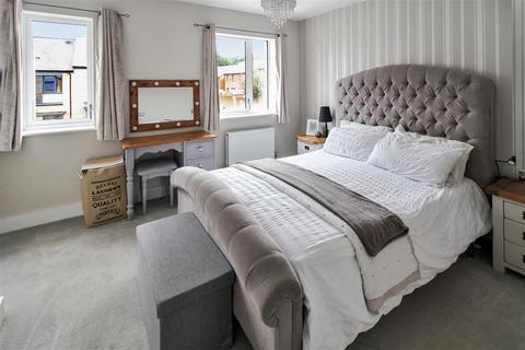 8 Abraham Way, Bordon, GU35 0FU