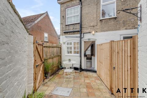 1 bedroom end of terrace house for sale, London Road, Halesworth