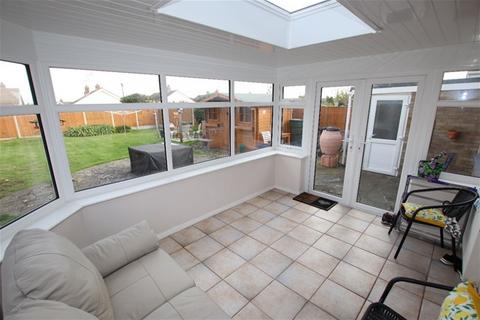 3 bedroom detached house for sale, Aylesbury Drive, Holland on Sea