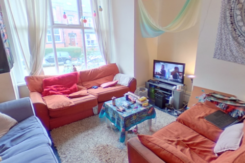 6 bedroom terraced house to rent, 17 Brudenell Avenue, Hyde Park, Leeds LS6