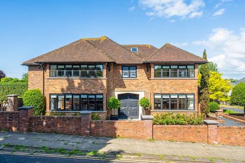 5 bedroom detached house for sale, The Droveway, Hove BN3