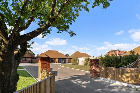 2 bedroom detached bungalow for sale, Kestrels View, Hailsham BN27