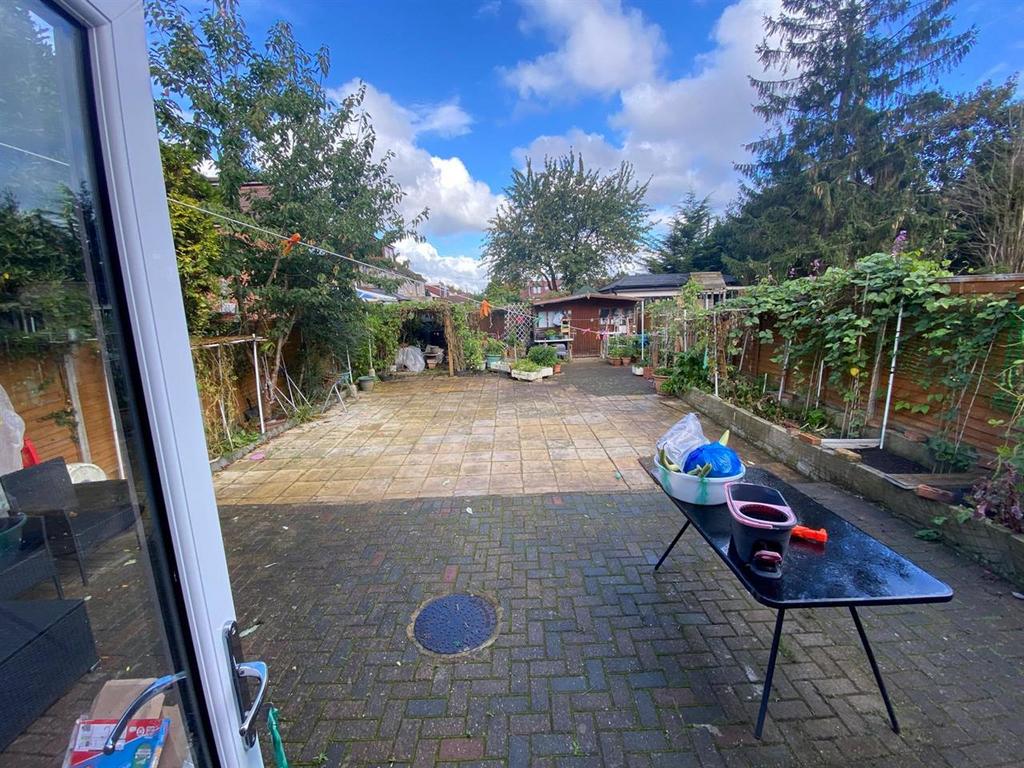 Rear Garden: