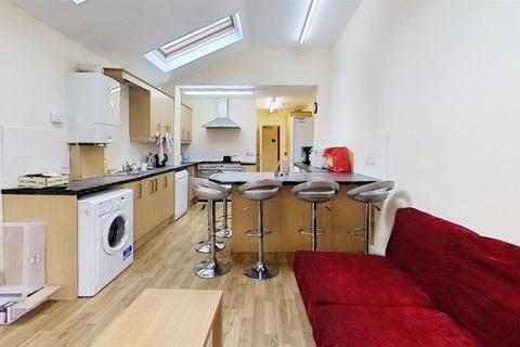 5 bedroom house to rent, Harrow Road, Birmingham B29