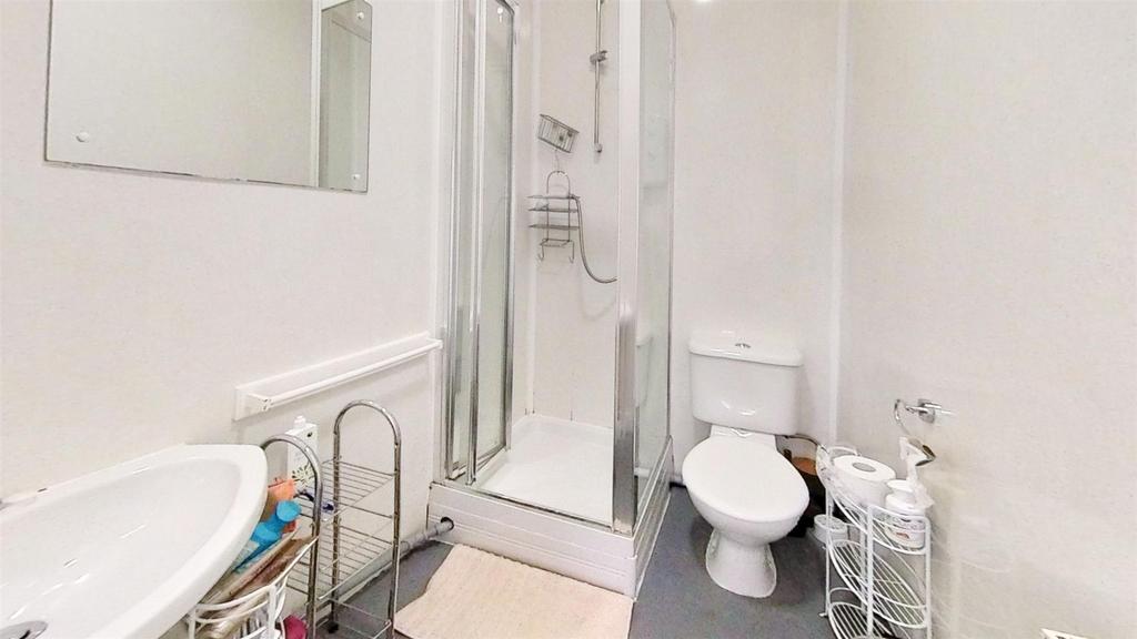 6-Harrow-Road-Bathro