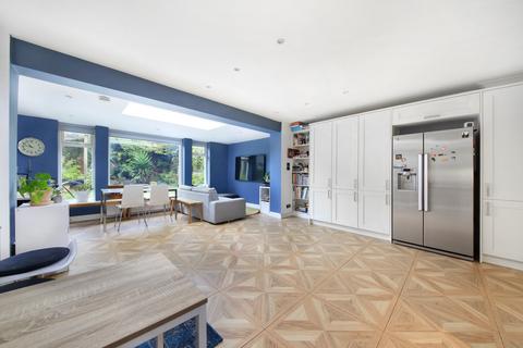 1 Wycombe Place, London, SW18 2LU
