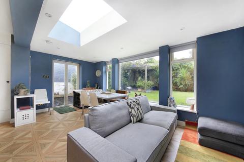 1 Wycombe Place, London, SW18 2LU