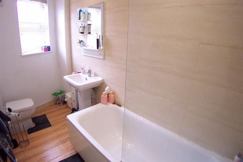 7 Thornville Row, Leeds, LS6 1JN