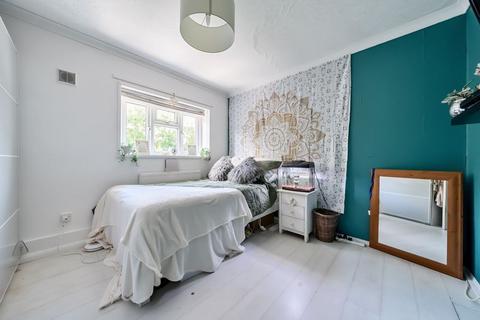 26 Jason Walk, London, SE9 3DH