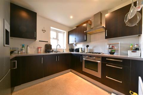 2 bedroom flat for sale, Mendip Way, Stevenage