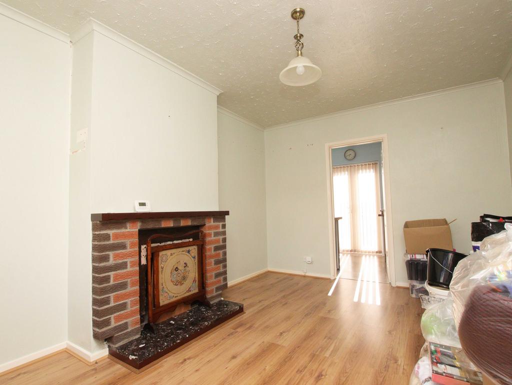 Meadow Rise, Brynna, CF72 9TB 2 bed semidetached house for sale £170,000