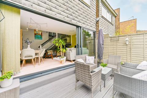41 Priory Crescent, London, SE19 3ED