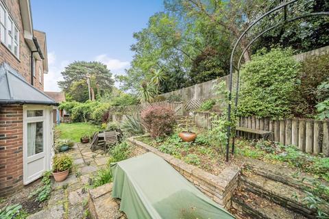 15 Gardners Close, Ash, Canterbury, CT3 2AG