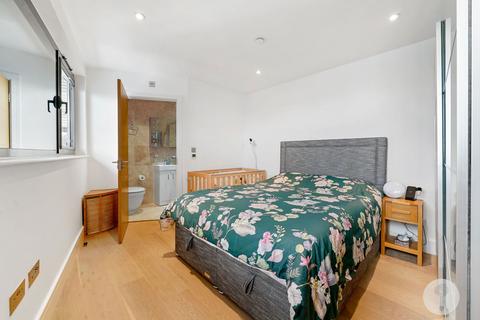 2 bedroom apartment for sale, Chrisp Street, London E14