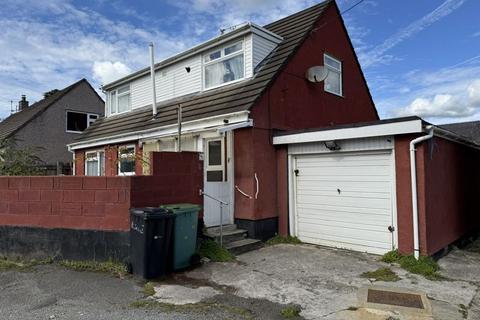 4 bedroom detached bungalow for sale, Llangefni, Isle of Anglesey. By Online Auction- Provisional bidding closing 21st November 2024