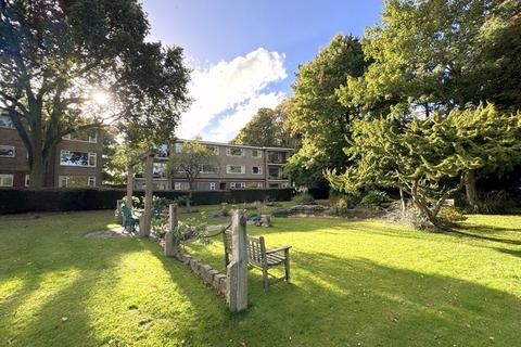 Vesey Close, Four Oaks, Sutton Coldfield, B74 4QN